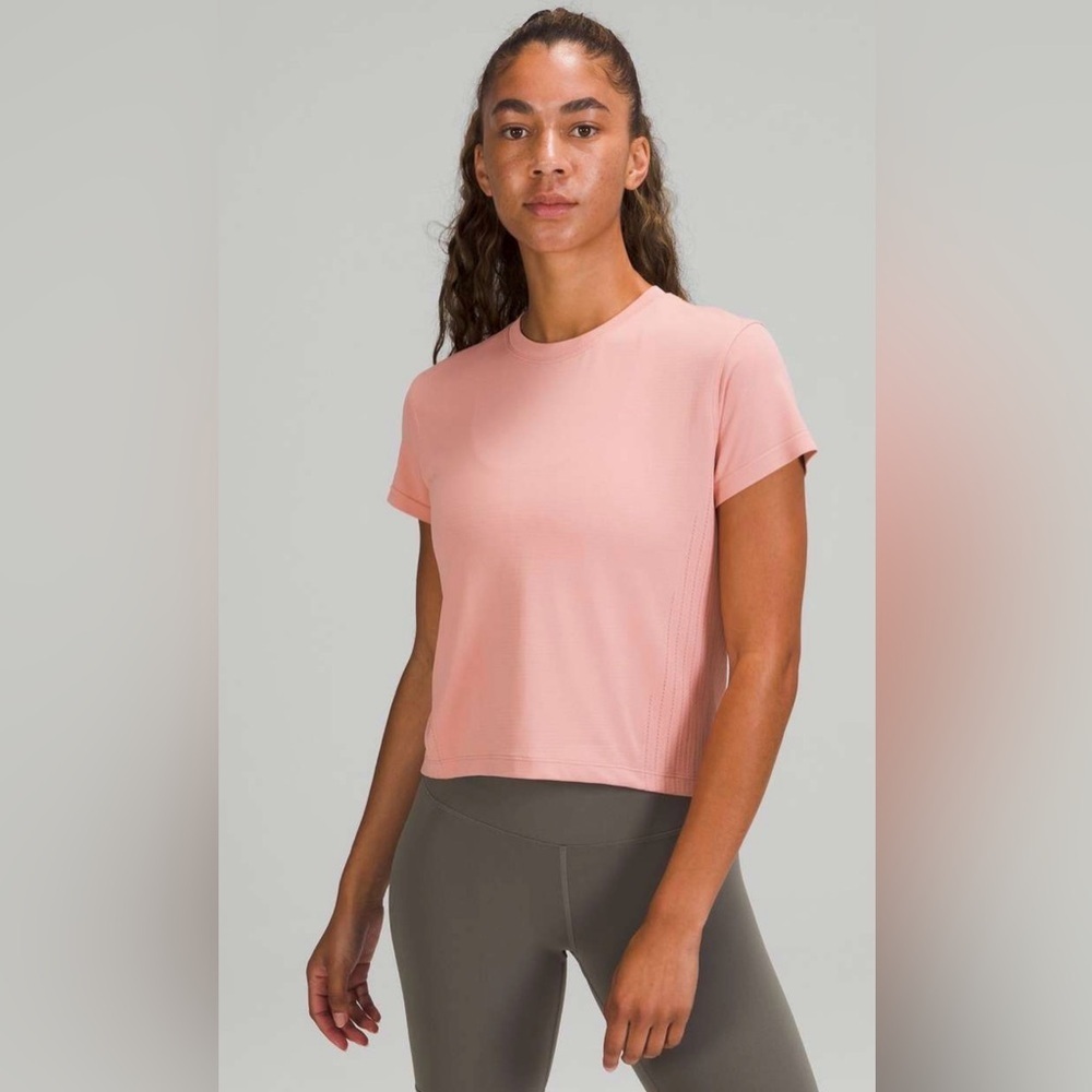 Lululemon Train to Be Short Sleeve Shirt Pink Puff / Pink Puff